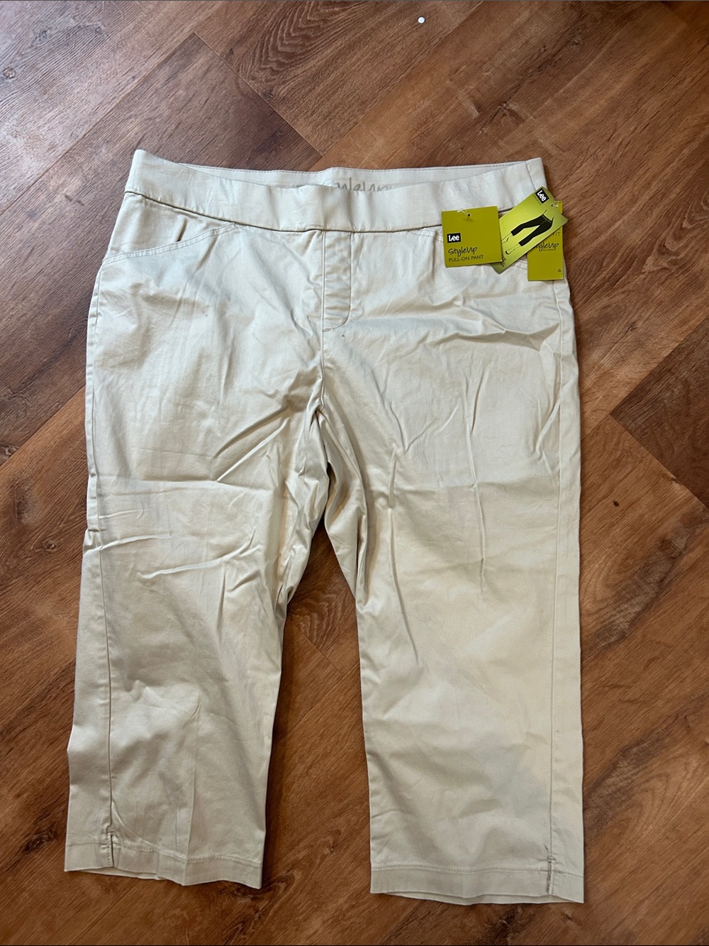 Lee Cropped Chino Pants - Cream